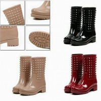 BOTIN AGUA STUDS